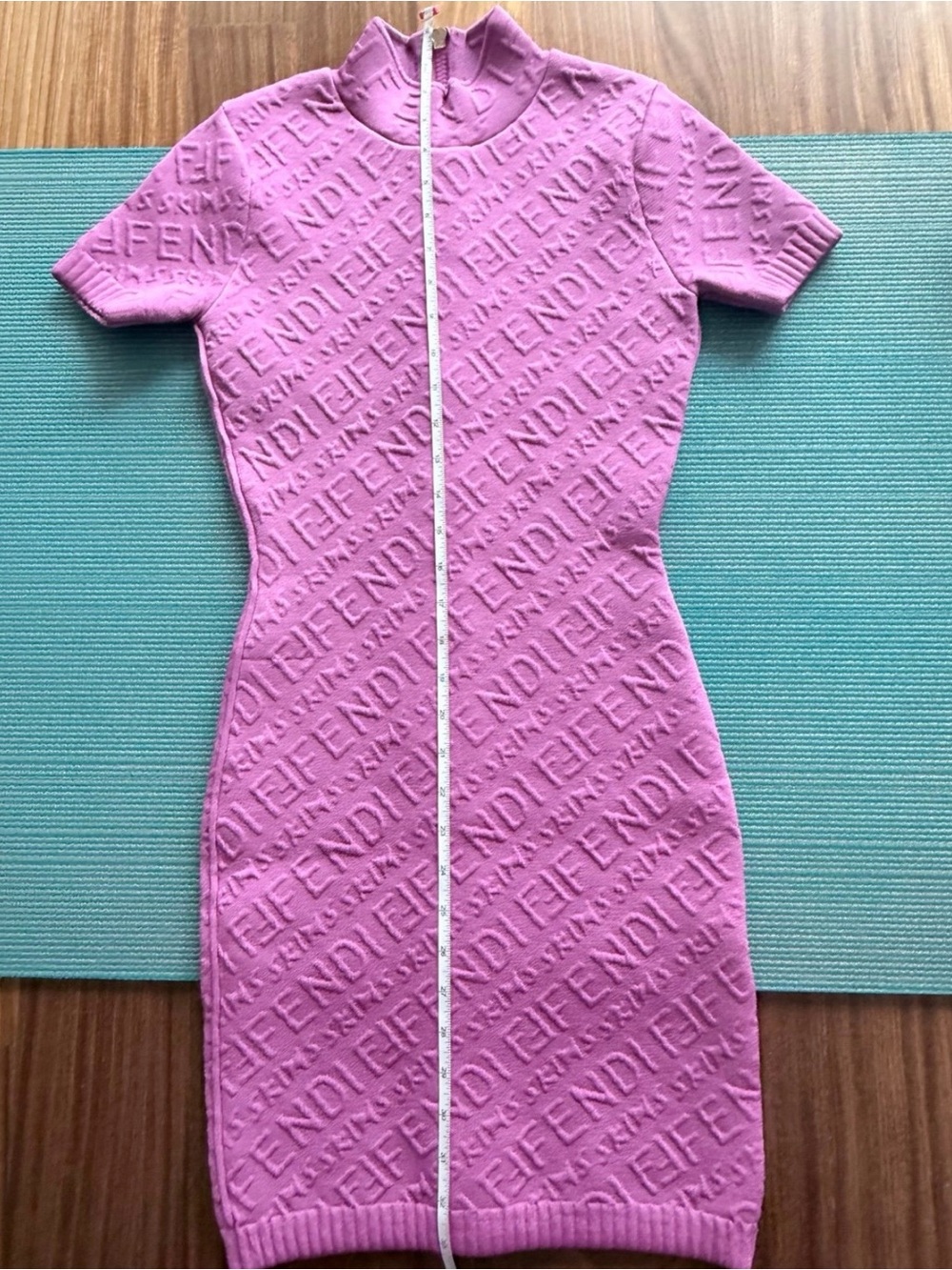 Fendi Fendi skims pink dress 36 Short-Sleeve Pink Knit Zip-Front Dress